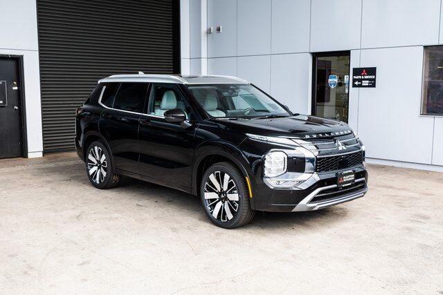 2025 Mitsubishi Outlander Platinum Edition Milwaukie OR