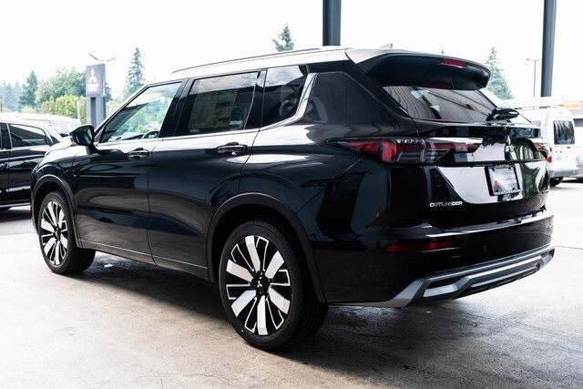 2025 Mitsubishi Outlander Platinum Edition Milwaukie OR