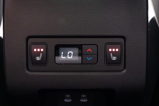 2025 Mitsubishi Outlander Platinum Edition Milwaukie OR