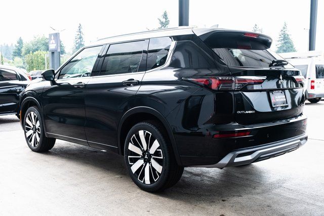2025 Mitsubishi Outlander Platinum Edition Milwaukie OR