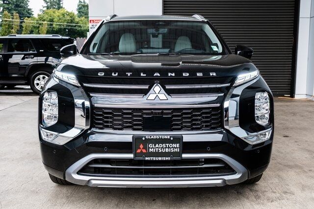 2025 Mitsubishi Outlander Platinum Edition Milwaukie OR
