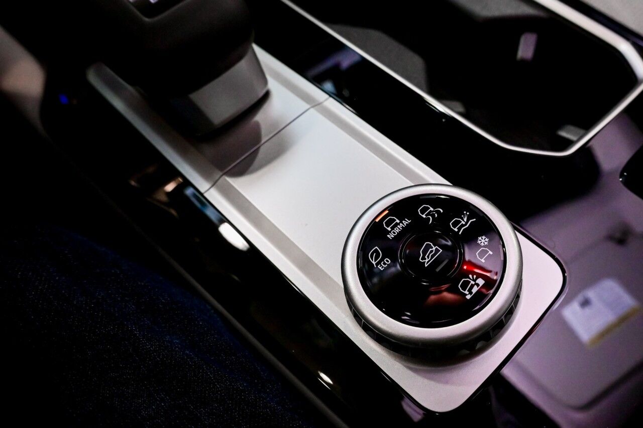 2025 Mitsubishi Outlander Platinum Edition Springfield NJ