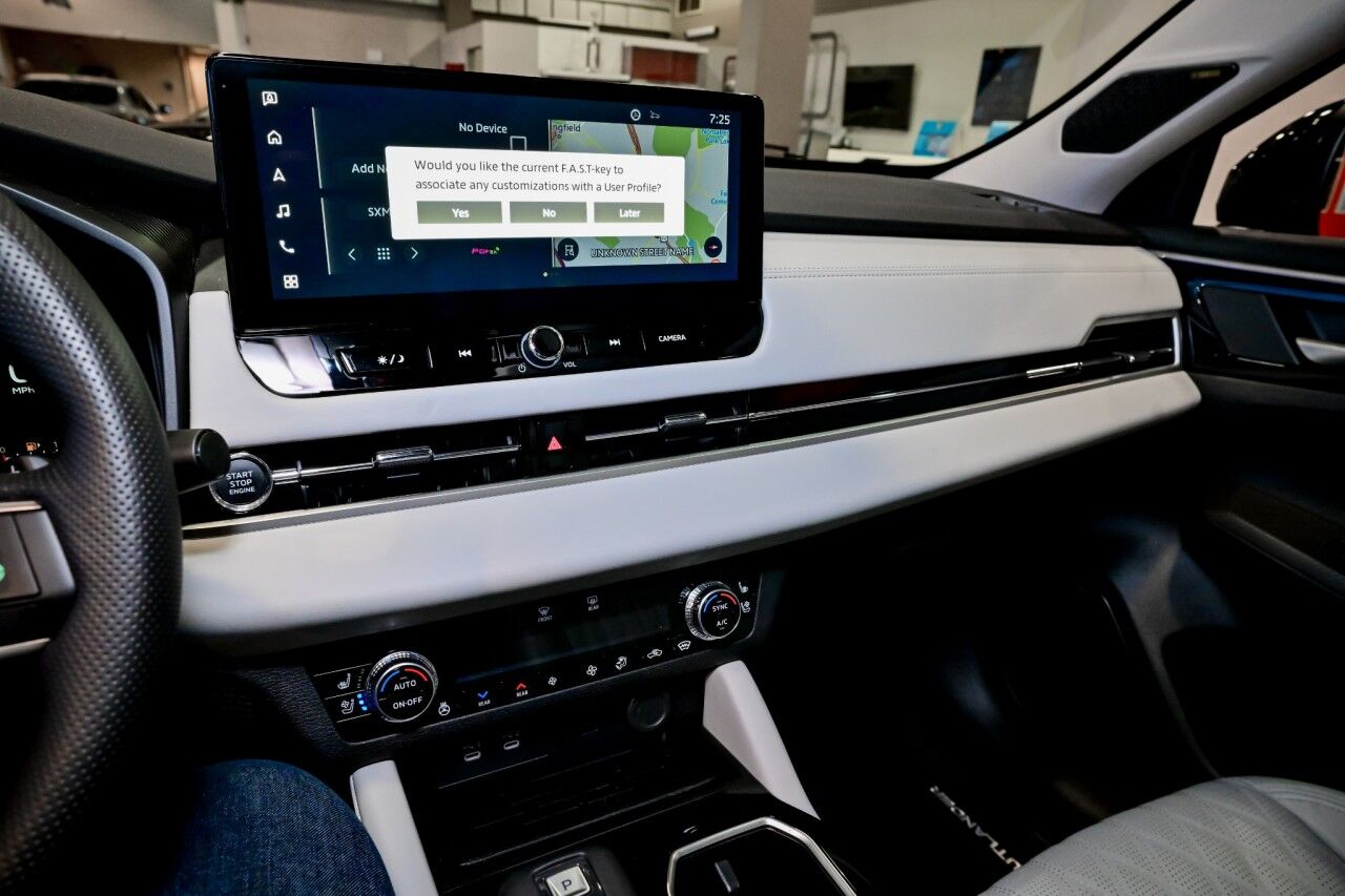 2025 Mitsubishi Outlander Platinum Edition Springfield NJ