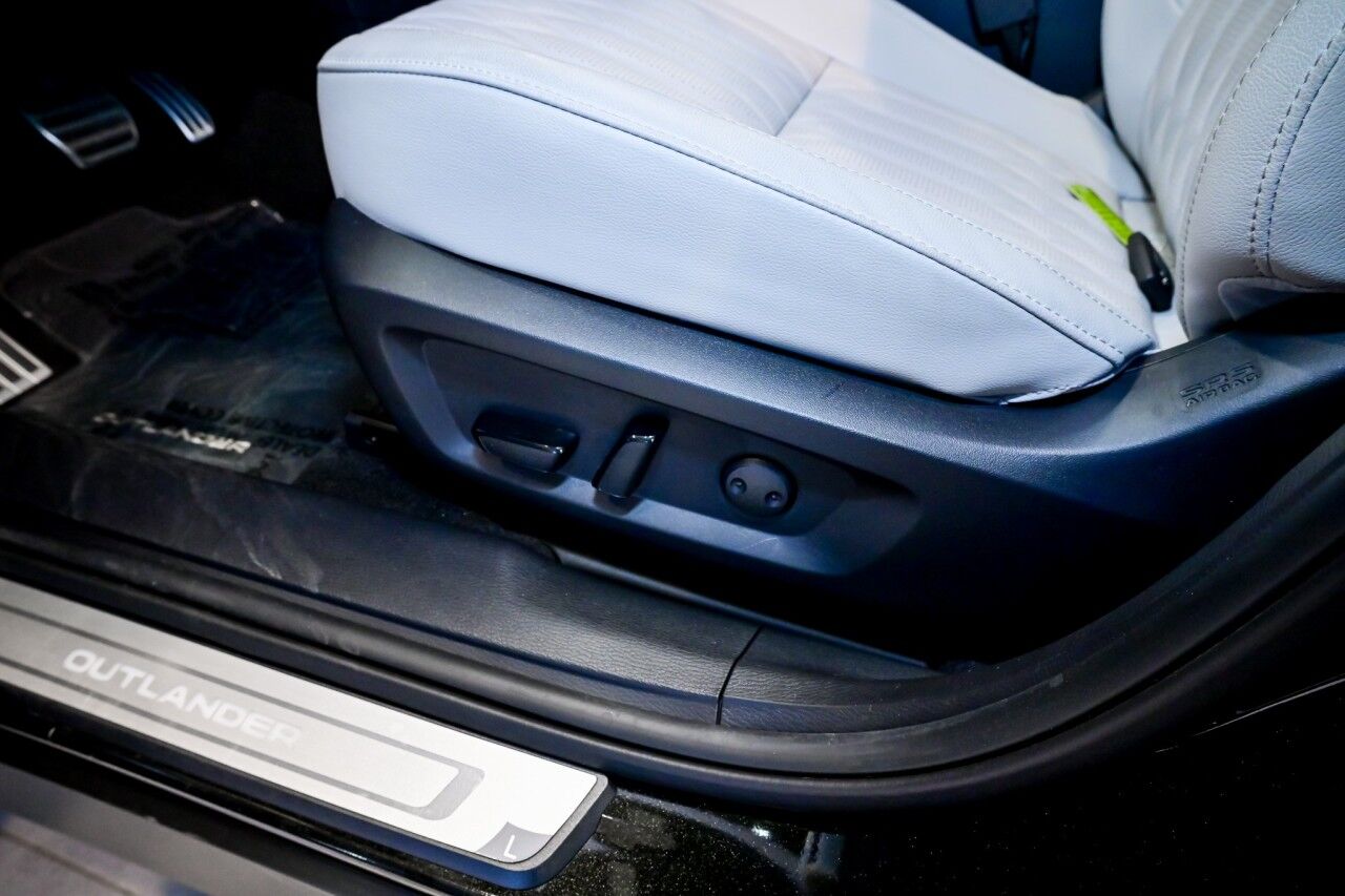 2025 Mitsubishi Outlander Platinum Edition Springfield NJ