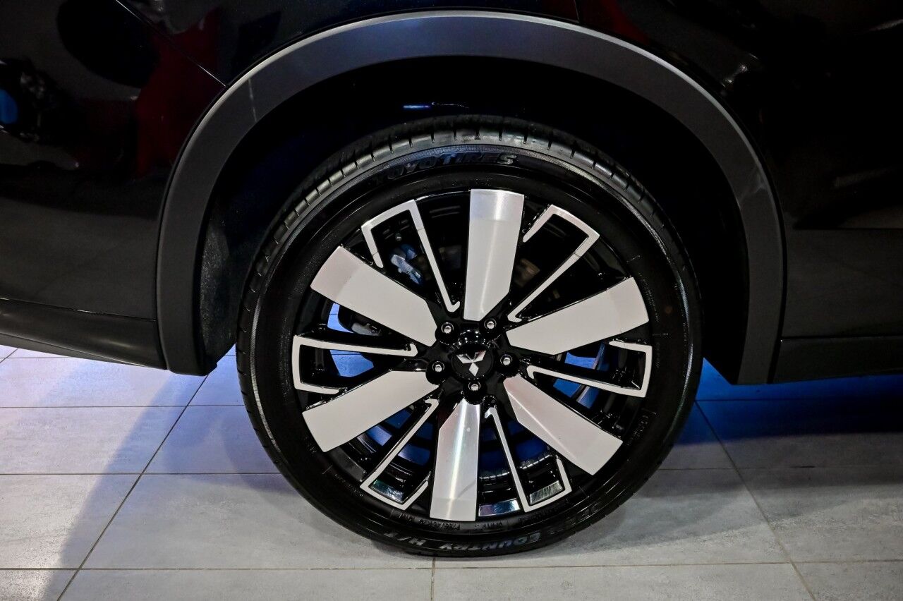 2025 Mitsubishi Outlander Platinum Edition Springfield NJ