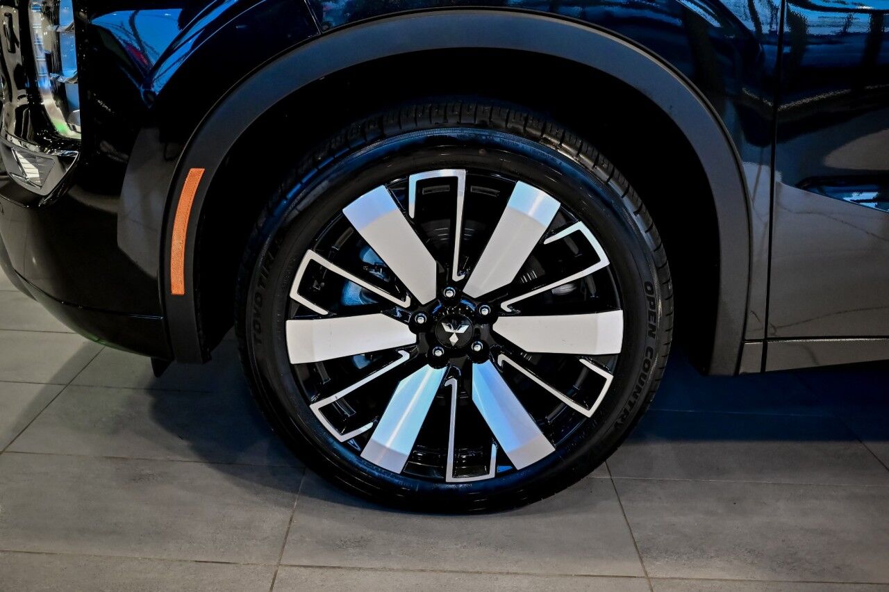 2025 Mitsubishi Outlander Platinum Edition Springfield NJ