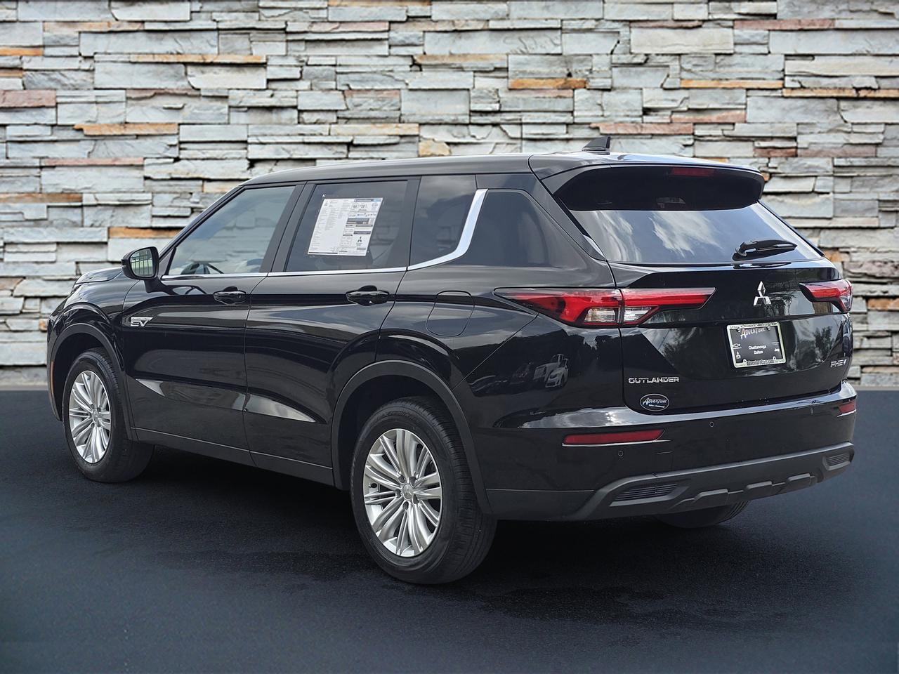 2025 Mitsubishi Outlander Plug-In Hybrid ES Chattanooga TN