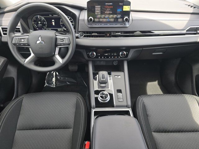 2025 Mitsubishi Outlander Plug-In Hybrid ES Chattanooga TN