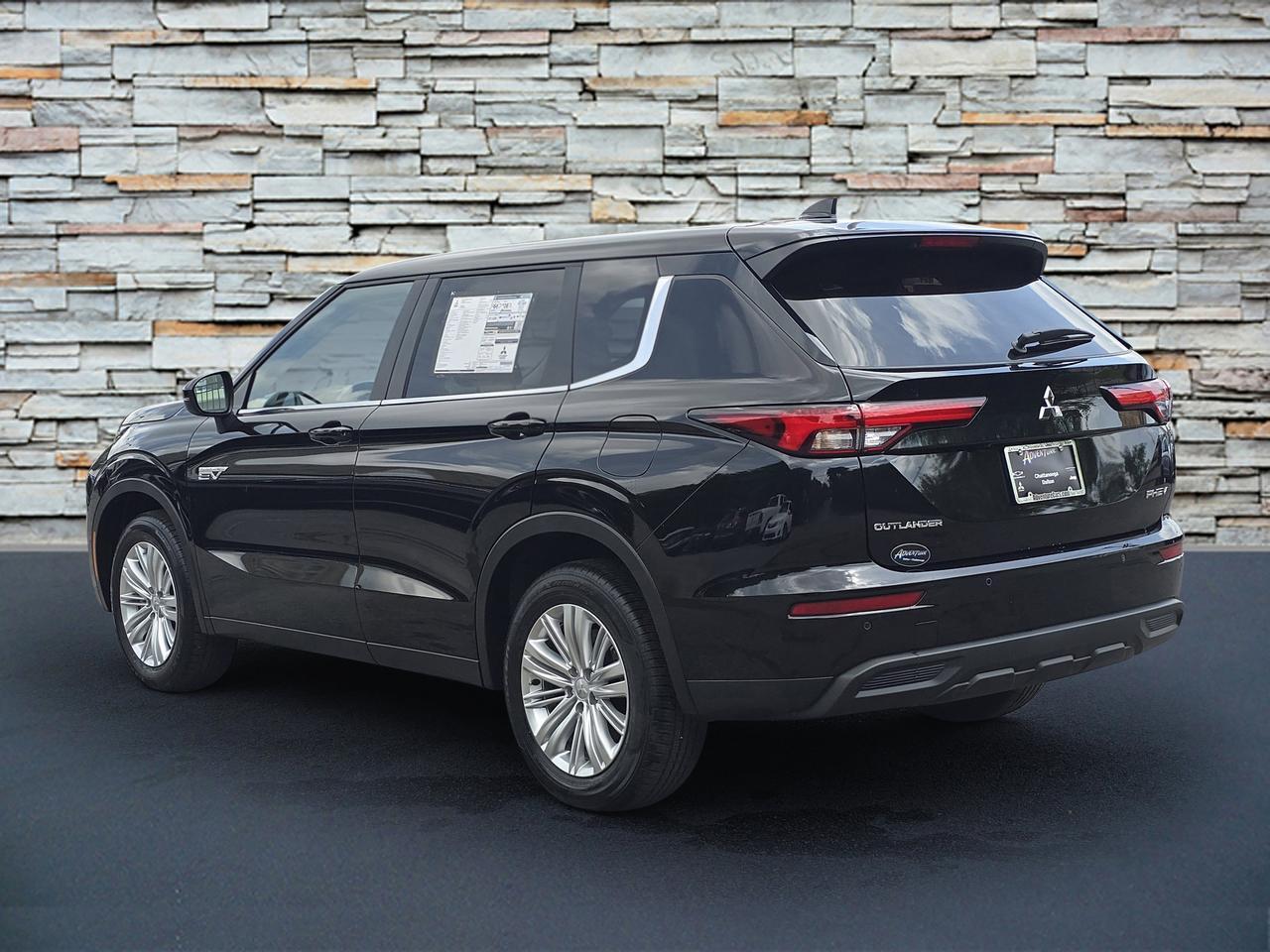 2025 Mitsubishi Outlander Plug-In Hybrid ES Chattanooga TN