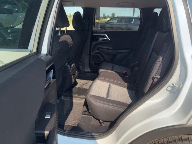 2025 Mitsubishi Outlander Plug-In Hybrid ES Whitecourt AB
