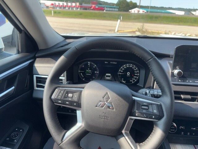 2025 Mitsubishi Outlander Plug-In Hybrid ES Whitecourt AB