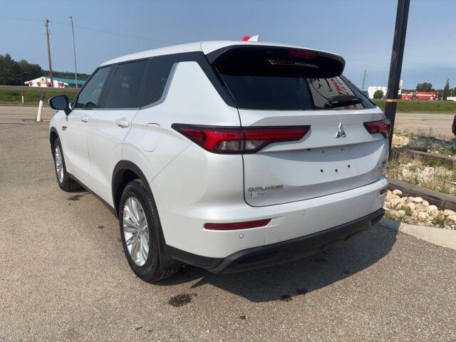 2025 Mitsubishi Outlander Plug-In Hybrid ES Whitecourt AB