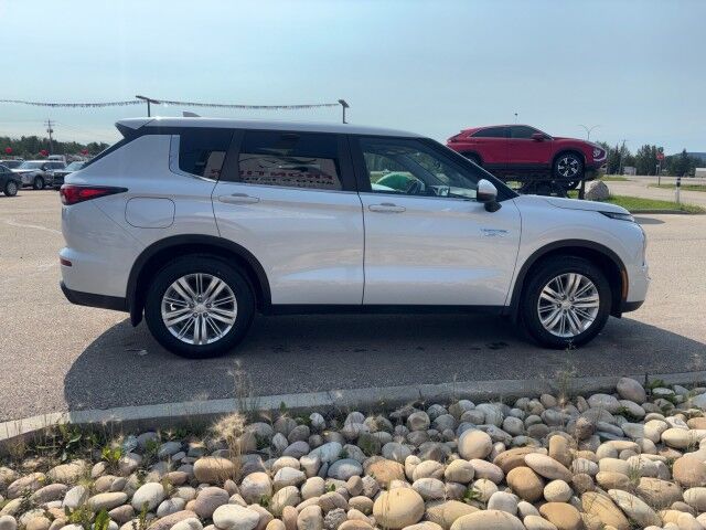 2025 Mitsubishi Outlander Plug-In Hybrid ES Whitecourt AB