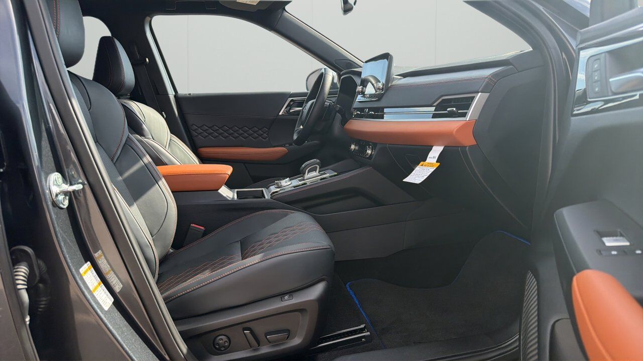 2025 Mitsubishi Outlander Plug-In Hybrid GT Sherwood Park AB