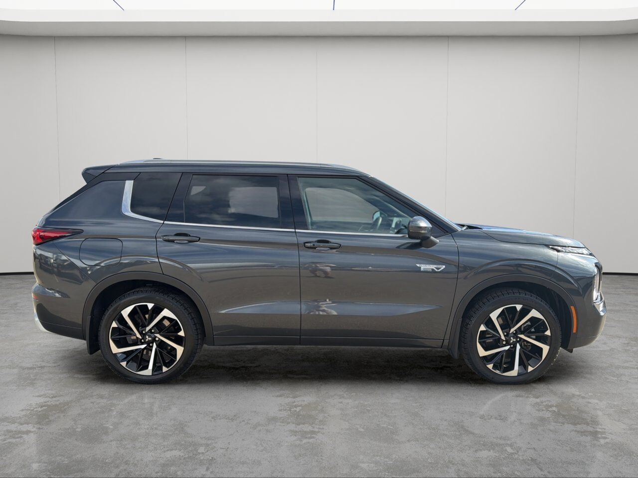 2025 Mitsubishi Outlander Plug-In Hybrid GT Sherwood Park AB