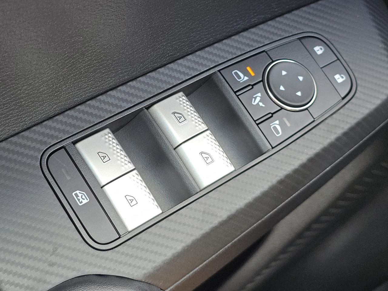 2025 Mitsubishi Outlander Plug-In Hybrid SE Chattanooga TN