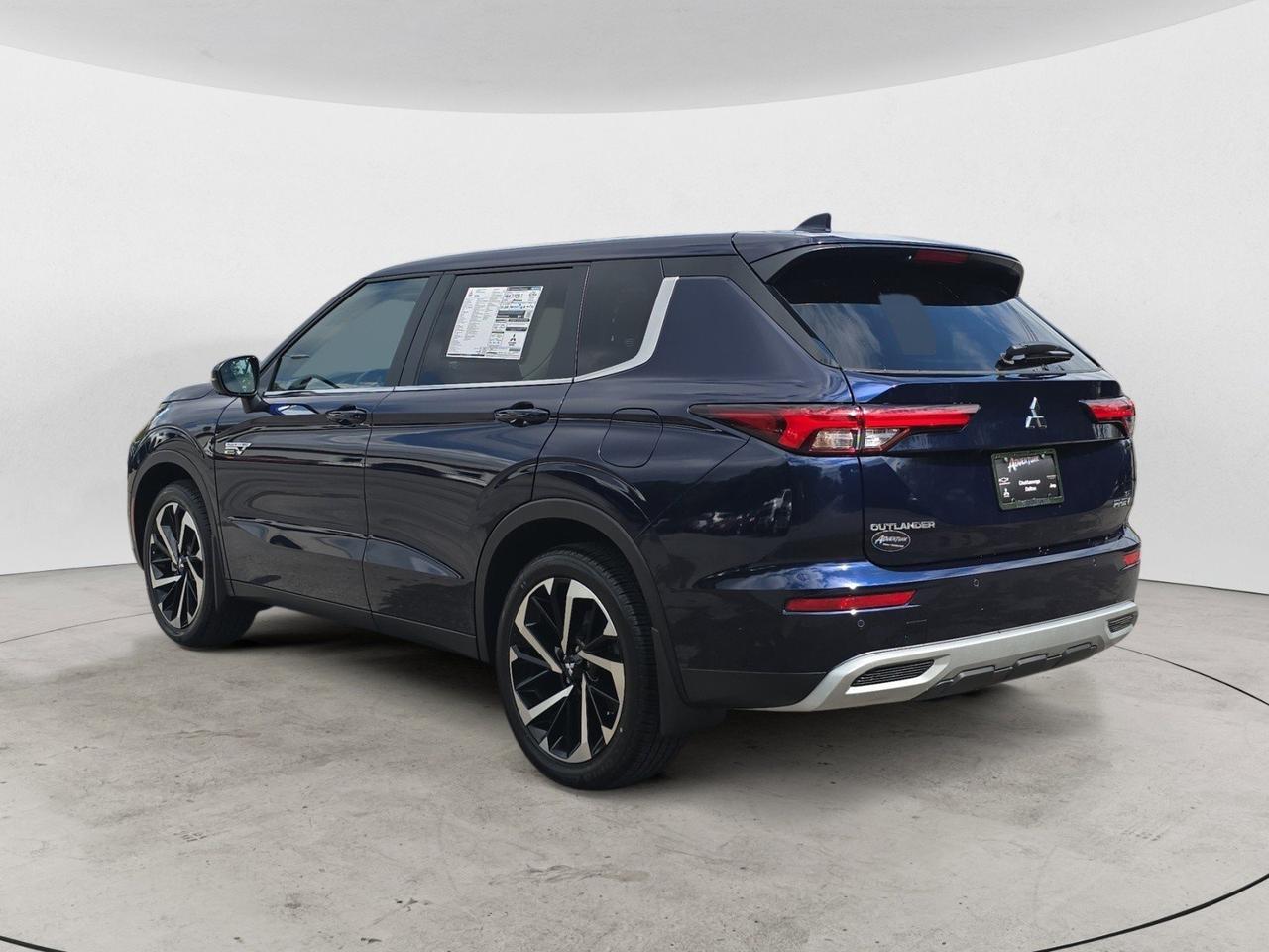 2025 Mitsubishi Outlander Plug-In Hybrid SE Chattanooga TN