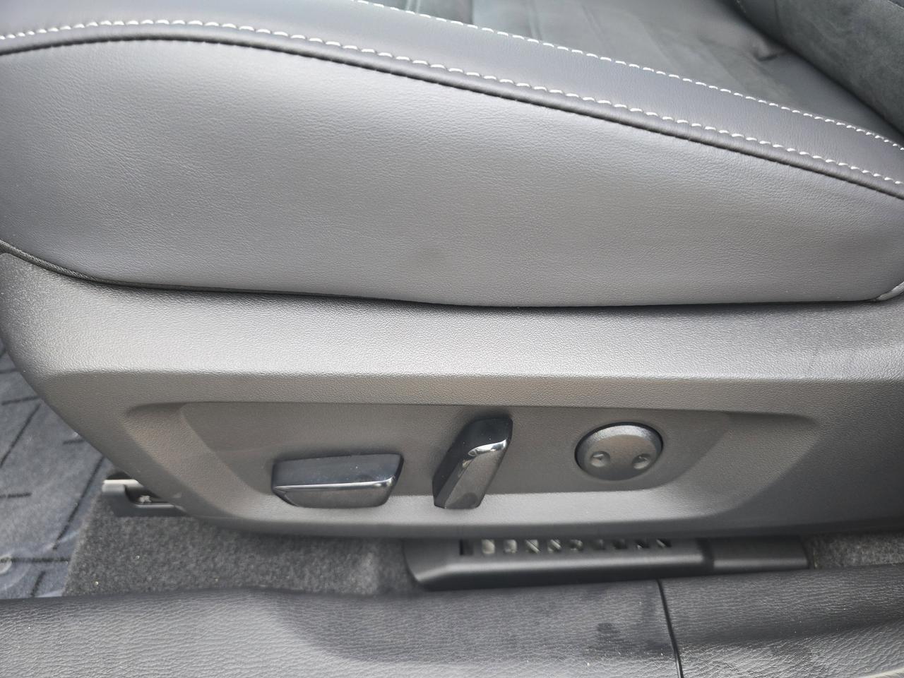 2025 Mitsubishi Outlander Plug-In Hybrid SE Chattanooga TN