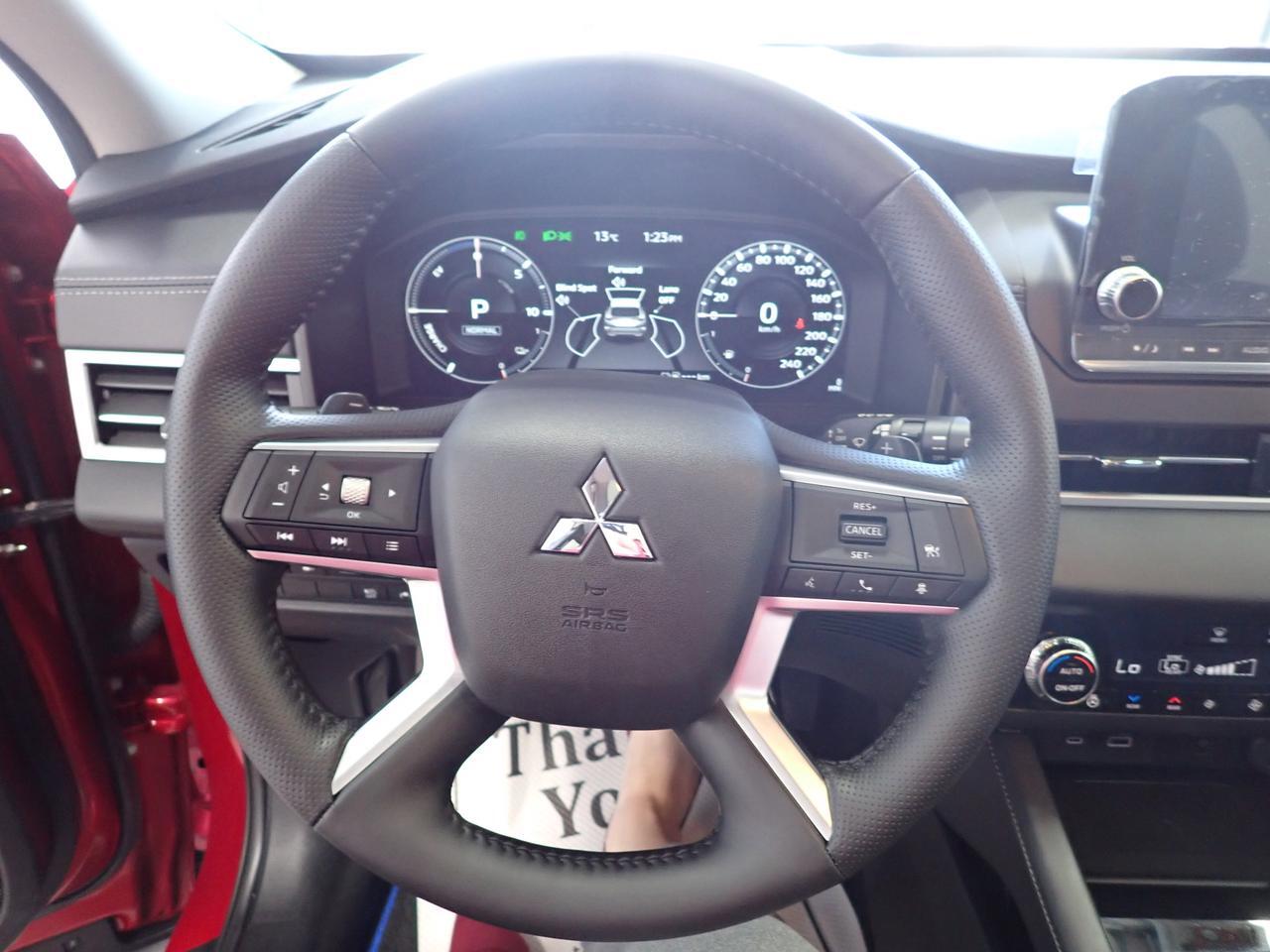 2025 Mitsubishi Outlander Plug-In Hybrid SE S-AWC PLUG IN HYBRID SUNROOF Listowel ON