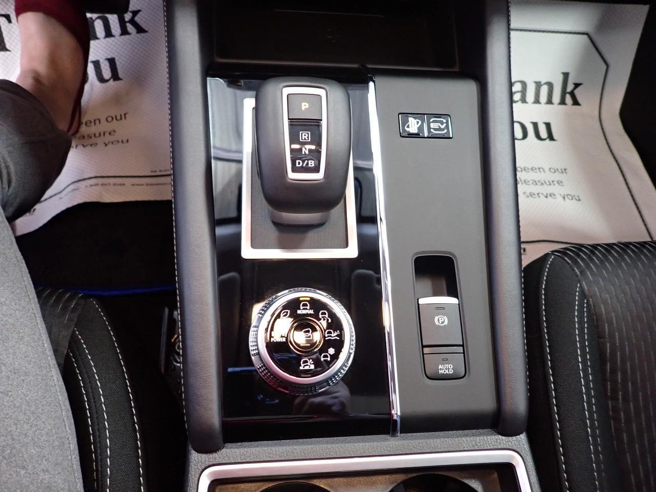 2025 Mitsubishi Outlander Plug-In Hybrid SE S-AWC PLUG IN HYBRID SUNROOF Listowel ON