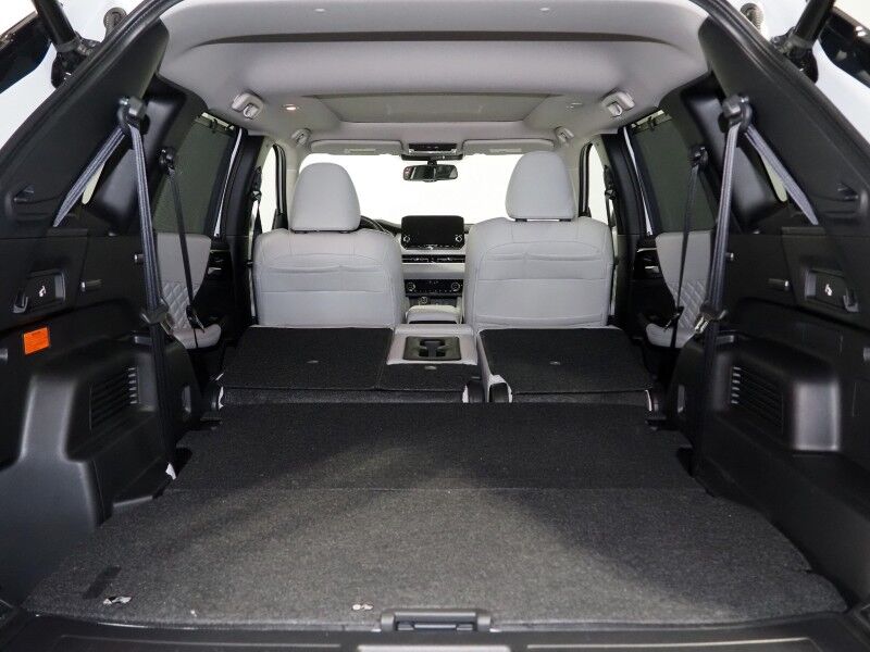 2025 Mitsubishi Outlander Plug-In Hybrid SEL AWD *NAVIGATION, ADAPTIVE CRUISE, SAFETY ALERTS, 360 VIEW CAMERAS, PANORAMA MOONROOF, LEATHER, HEATED SEATS/STEERING, 20 INCH WHEELS, WIRELESS CHARGING, ANDROID & APPLE Round Rock TX