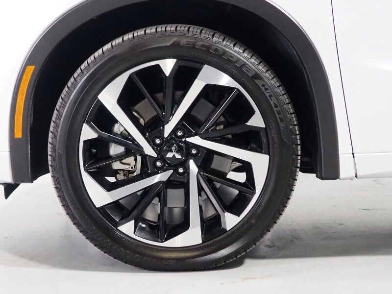 2025 Mitsubishi Outlander Plug-In Hybrid SEL AWD *NAVIGATION, ADAPTIVE CRUISE, SAFETY ALERTS, 360 VIEW CAMERAS, PANORAMA MOONROOF, LEATHER, HEATED SEATS/STEERING, 20 INCH WHEELS, WIRELESS CHARGING, ANDROID & APPLE Round Rock TX