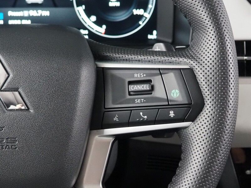 2025 Mitsubishi Outlander Plug-In Hybrid SEL AWD *NAVIGATION, ADAPTIVE CRUISE, SAFETY ALERTS, 360 VIEW CAMERAS, PANORAMA MOONROOF, LEATHER, HEATED SEATS/STEERING, 20 INCH WHEELS, WIRELESS CHARGING, ANDROID & APPLE Round Rock TX