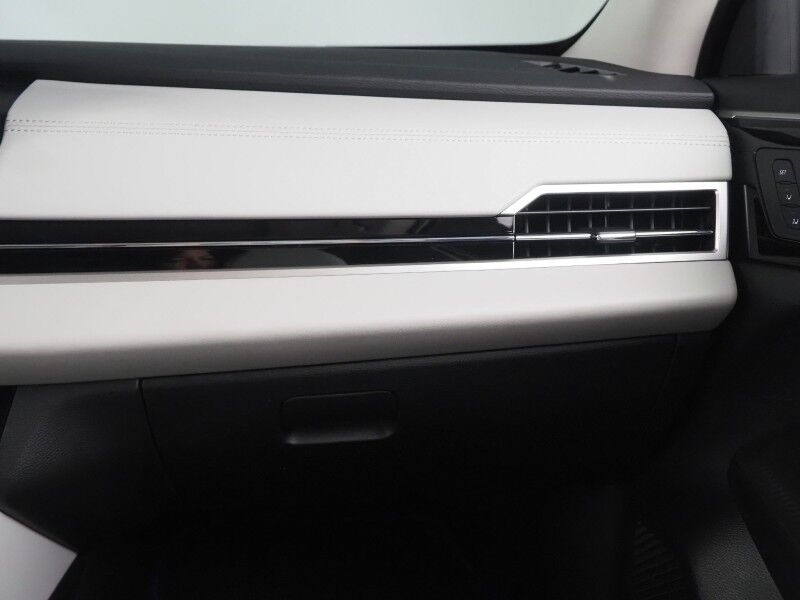 2025 Mitsubishi Outlander Plug-In Hybrid SEL AWD *NAVIGATION, ADAPTIVE CRUISE, SAFETY ALERTS, 360 VIEW CAMERAS, PANORAMA MOONROOF, LEATHER, HEATED SEATS/STEERING, 20 INCH WHEELS, WIRELESS CHARGING, ANDROID & APPLE Round Rock TX