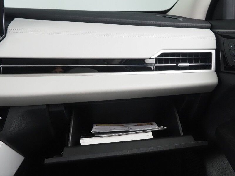 2025 Mitsubishi Outlander Plug-In Hybrid SEL AWD *NAVIGATION, ADAPTIVE CRUISE, SAFETY ALERTS, 360 VIEW CAMERAS, PANORAMA MOONROOF, LEATHER, HEATED SEATS/STEERING, 20 INCH WHEELS, WIRELESS CHARGING, ANDROID & APPLE Round Rock TX