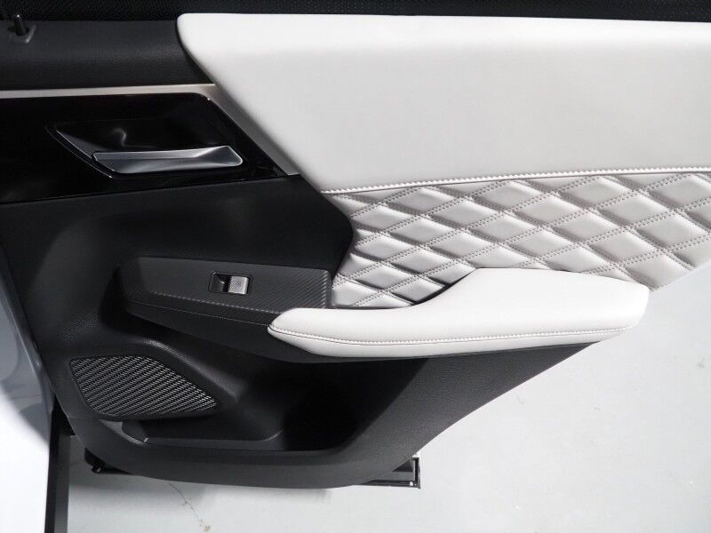 2025 Mitsubishi Outlander Plug-In Hybrid SEL AWD *NAVIGATION, ADAPTIVE CRUISE, SAFETY ALERTS, 360 VIEW CAMERAS, PANORAMA MOONROOF, LEATHER, HEATED SEATS/STEERING, 20 INCH WHEELS, WIRELESS CHARGING, ANDROID & APPLE Round Rock TX