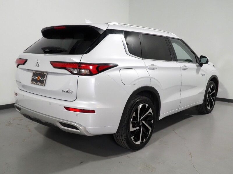 2025 Mitsubishi Outlander Plug-In Hybrid SEL AWD *NAVIGATION, ADAPTIVE CRUISE, SAFETY ALERTS, 360 VIEW CAMERAS, PANORAMA MOONROOF, LEATHER, HEATED SEATS/STEERING, 20 INCH WHEELS, WIRELESS CHARGING, ANDROID & APPLE Round Rock TX