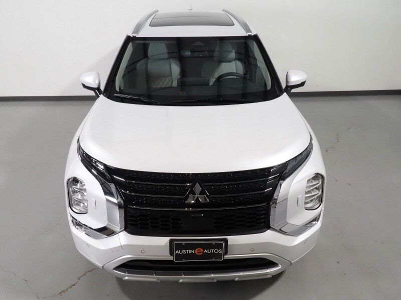 2025 Mitsubishi Outlander Plug-In Hybrid SEL AWD *NAVIGATION, ADAPTIVE CRUISE, SAFETY ALERTS, 360 VIEW CAMERAS, PANORAMA MOONROOF, LEATHER, HEATED SEATS/STEERING, 20 INCH WHEELS, WIRELESS CHARGING, ANDROID & APPLE Round Rock TX