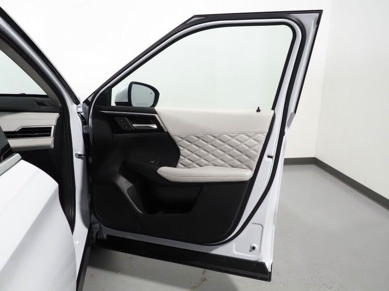 2025 Mitsubishi Outlander Plug-In Hybrid SEL AWD *NAVIGATION, ADAPTIVE CRUISE, SAFETY ALERTS, 360 VIEW CAMERAS, PANORAMA MOONROOF, LEATHER, HEATED SEATS/STEERING, 20 INCH WHEELS, WIRELESS CHARGING, ANDROID & APPLE Round Rock TX