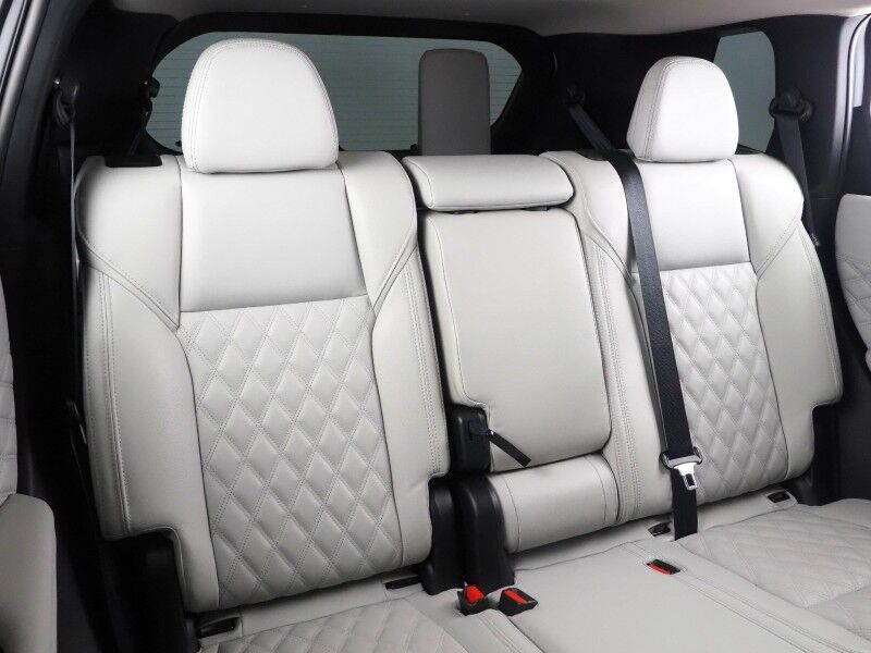 2025 Mitsubishi Outlander Plug-In Hybrid SEL AWD *NAVIGATION, ADAPTIVE CRUISE, SAFETY ALERTS, 360 VIEW CAMERAS, PANORAMA MOONROOF, LEATHER, HEATED SEATS/STEERING, 20 INCH WHEELS, WIRELESS CHARGING, ANDROID & APPLE Round Rock TX