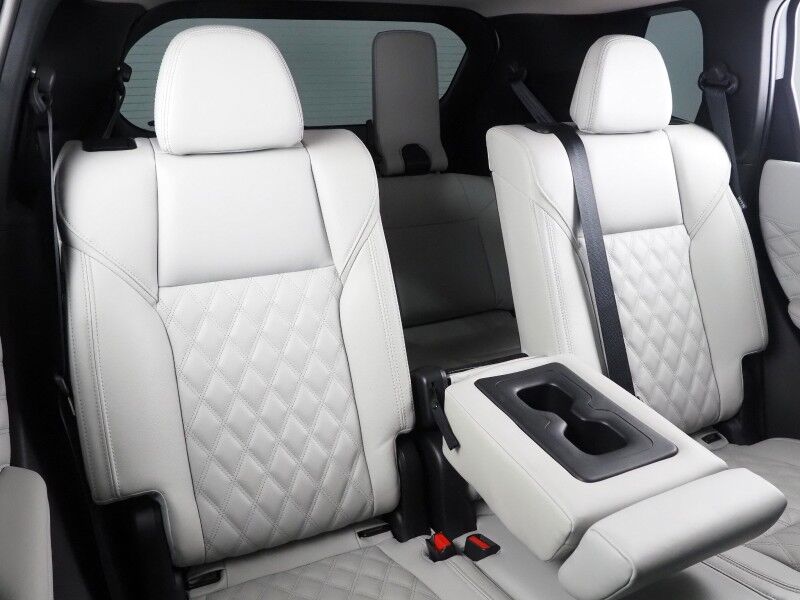 2025 Mitsubishi Outlander Plug-In Hybrid SEL AWD *NAVIGATION, ADAPTIVE CRUISE, SAFETY ALERTS, 360 VIEW CAMERAS, PANORAMA MOONROOF, LEATHER, HEATED SEATS/STEERING, 20 INCH WHEELS, WIRELESS CHARGING, ANDROID & APPLE Round Rock TX