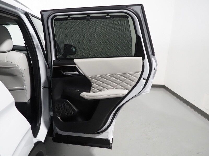 2025 Mitsubishi Outlander Plug-In Hybrid SEL AWD *NAVIGATION, ADAPTIVE CRUISE, SAFETY ALERTS, 360 VIEW CAMERAS, PANORAMA MOONROOF, LEATHER, HEATED SEATS/STEERING, 20 INCH WHEELS, WIRELESS CHARGING, ANDROID & APPLE Round Rock TX