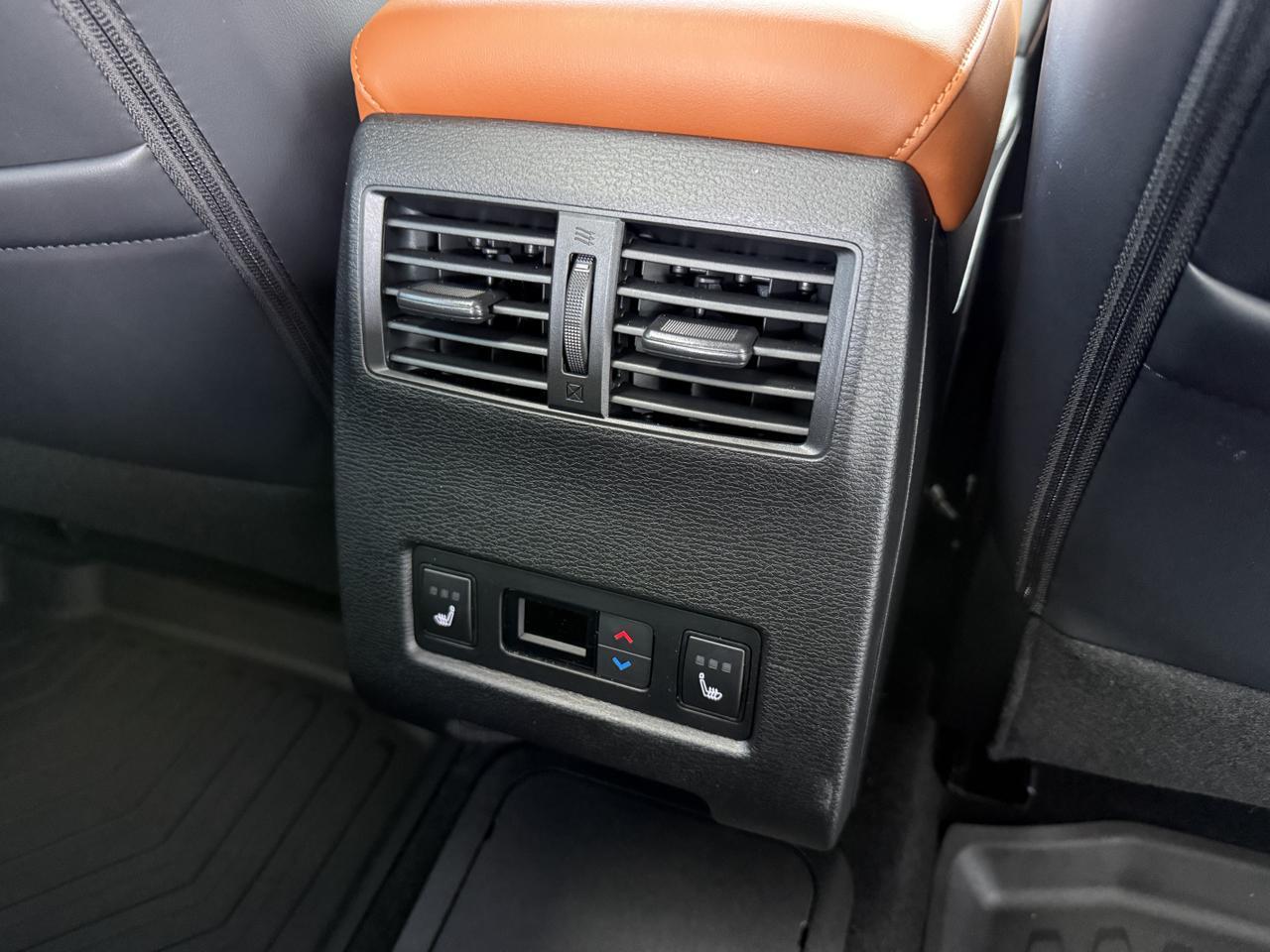 2025 Mitsubishi Outlander Plug-In Hybrid SEL Knoxville TN