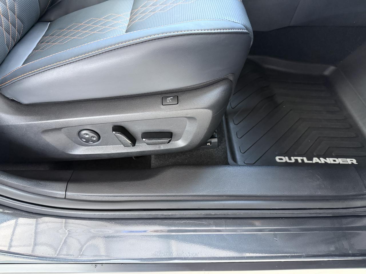 2025 Mitsubishi Outlander Plug-In Hybrid SEL Knoxville TN