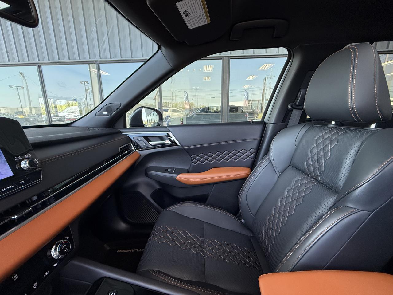 2025 Mitsubishi Outlander Plug-In Hybrid SEL Knoxville TN