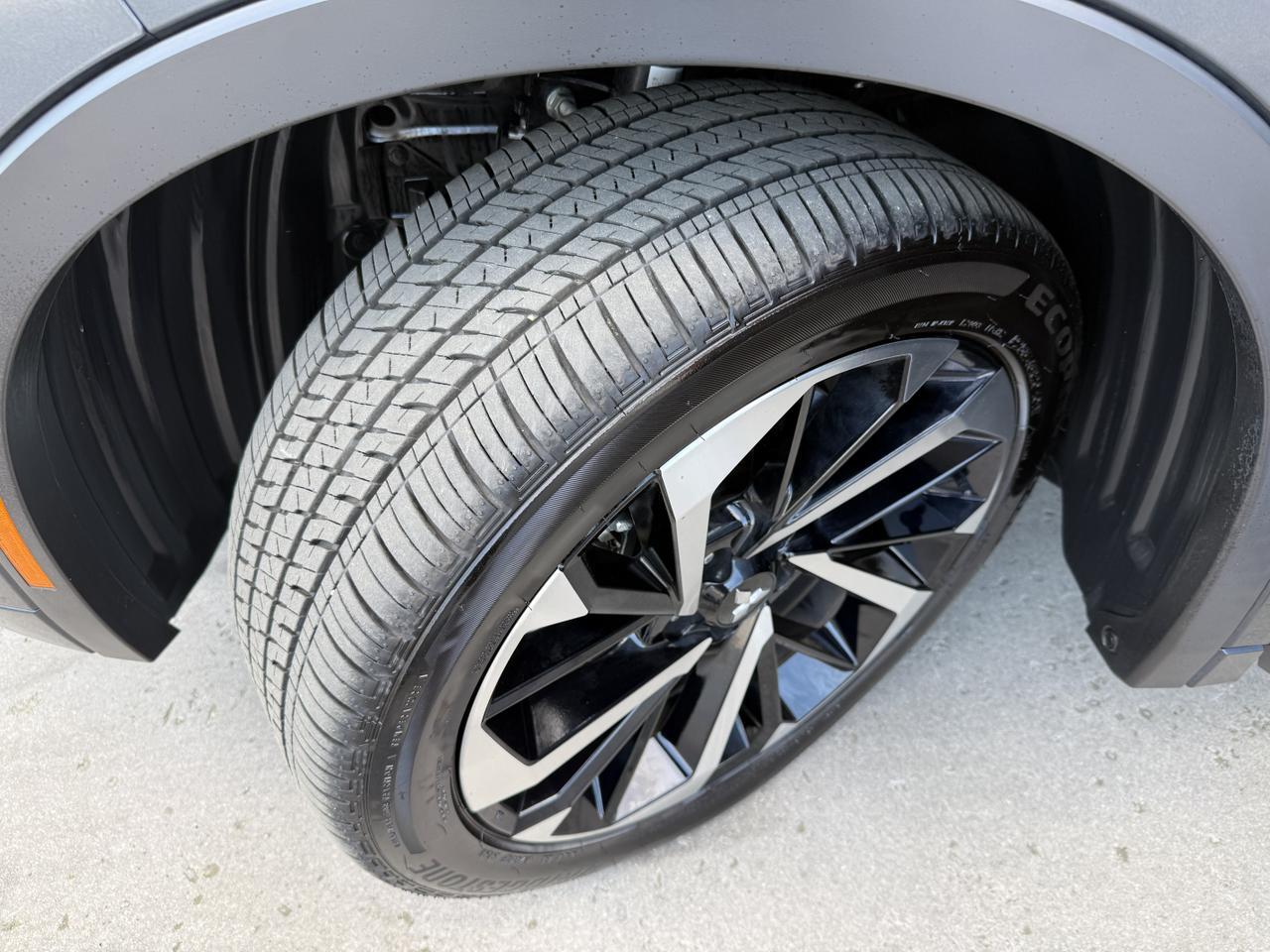 2025 Mitsubishi Outlander Plug-In Hybrid SEL Knoxville TN