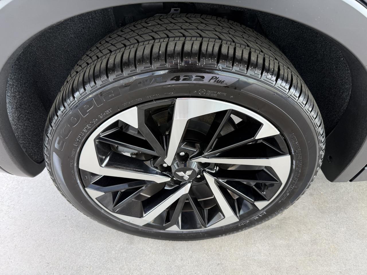 2025 Mitsubishi Outlander Plug-In Hybrid SEL Knoxville TN