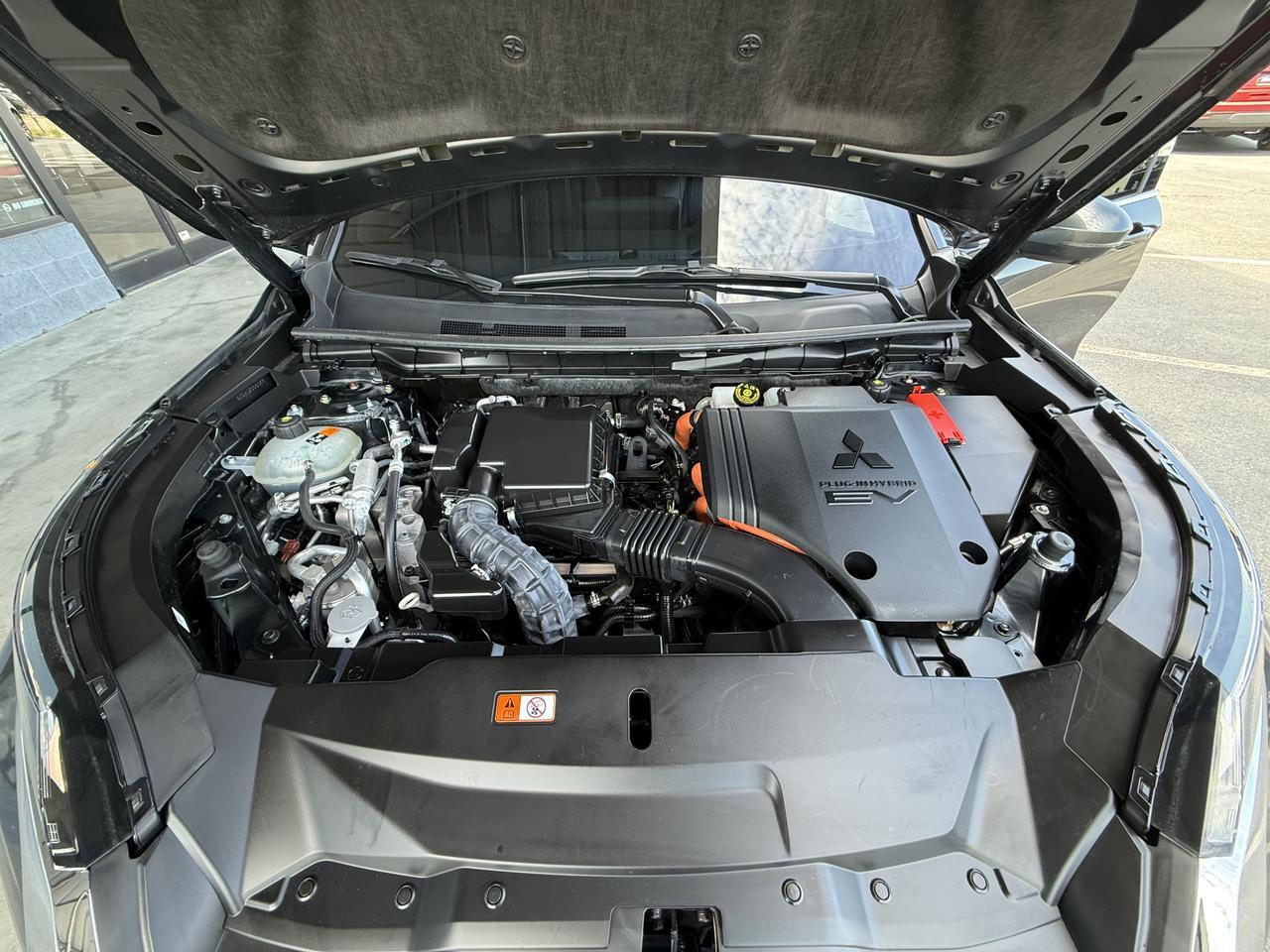 2025 Mitsubishi Outlander Plug-In Hybrid SEL Knoxville TN