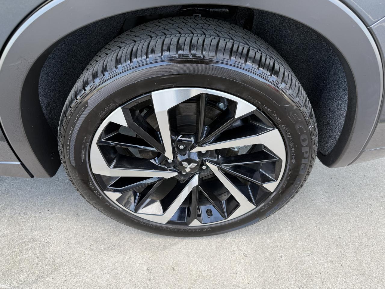 2025 Mitsubishi Outlander Plug-In Hybrid SEL Knoxville TN