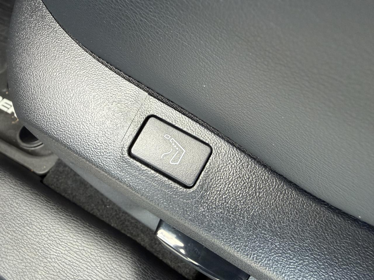 2025 Mitsubishi Outlander Plug-In Hybrid SEL Knoxville TN