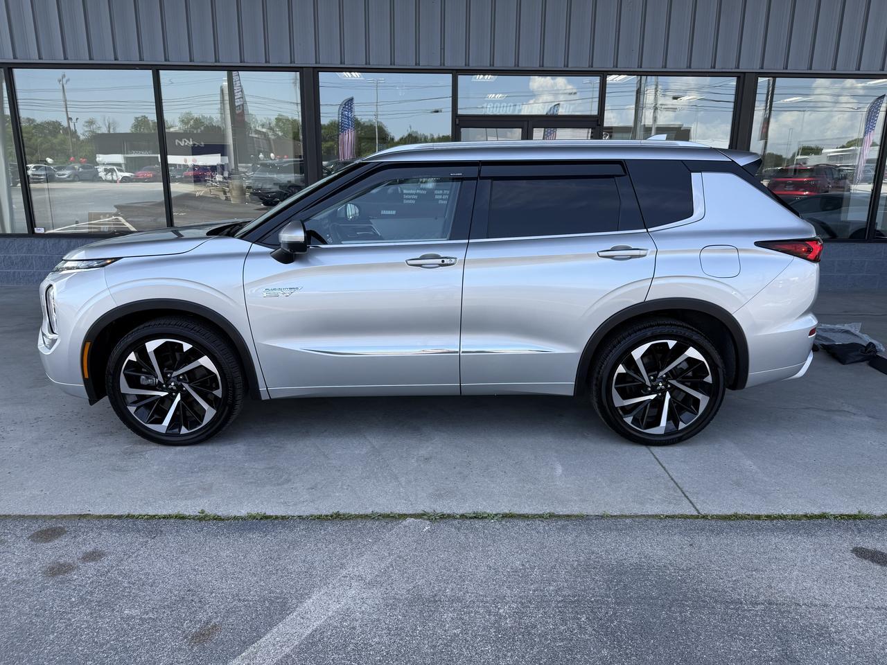 2025 Mitsubishi Outlander Plug-In Hybrid SEL Knoxville TN