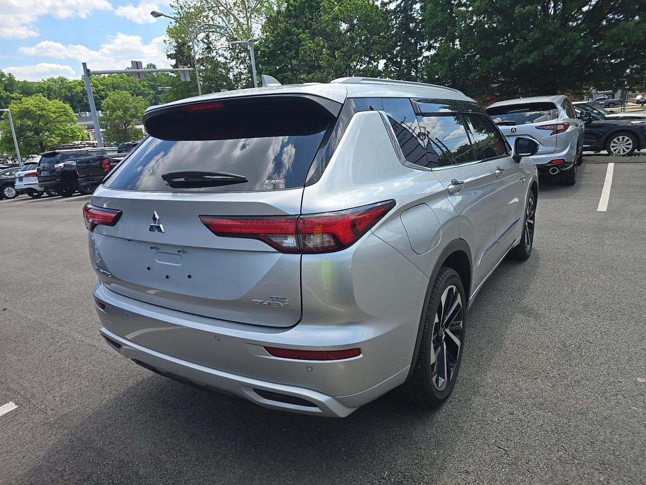 2025 Mitsubishi Outlander Plug-In Hybrid SEL Knoxville TN