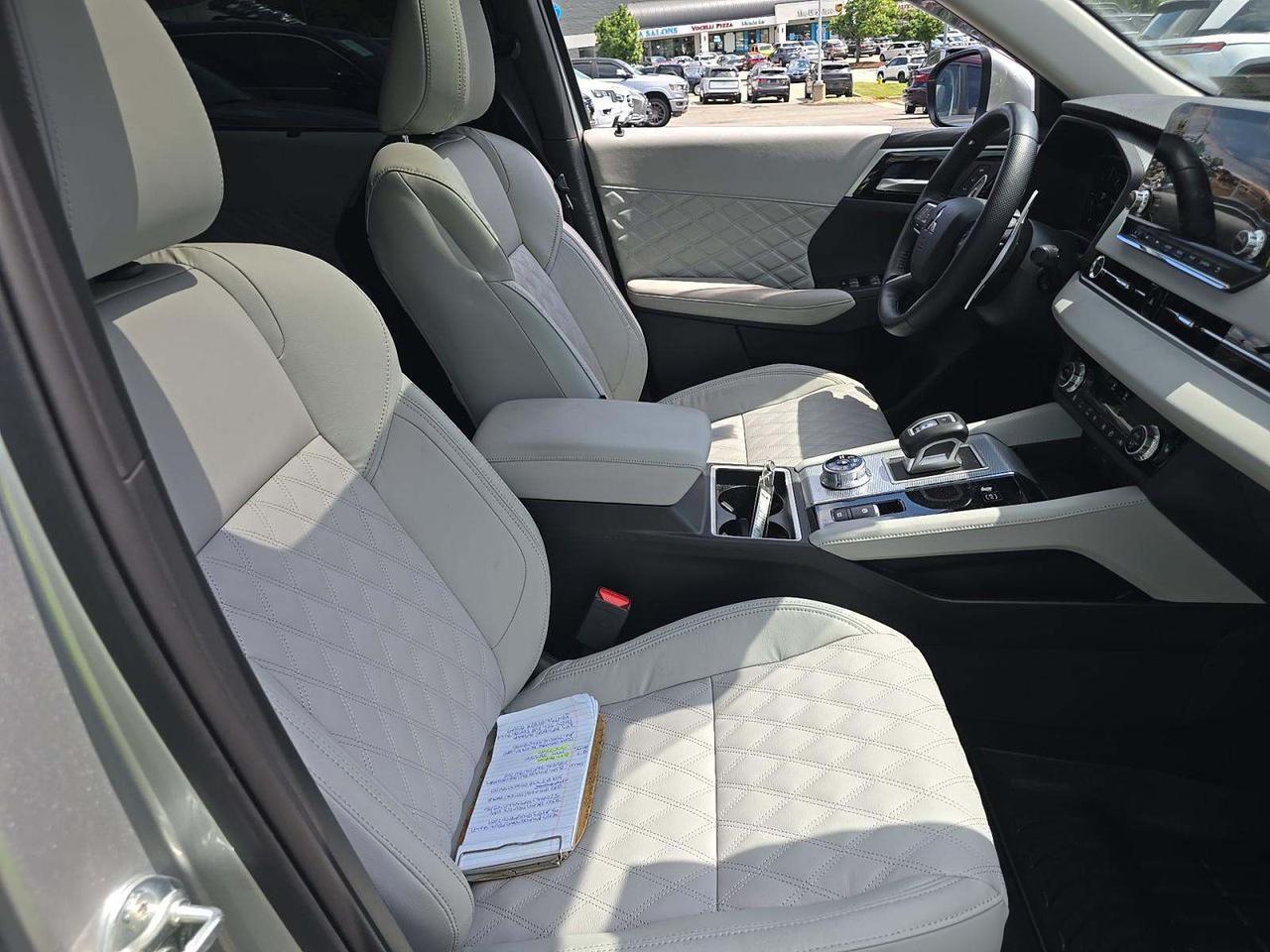 2025 Mitsubishi Outlander Plug-In Hybrid SEL Knoxville TN