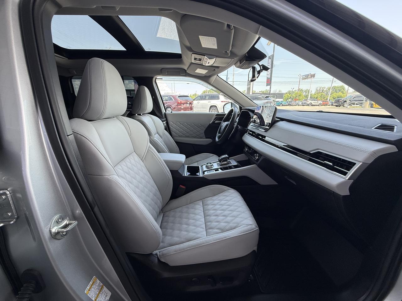 2025 Mitsubishi Outlander Plug-In Hybrid SEL Knoxville TN