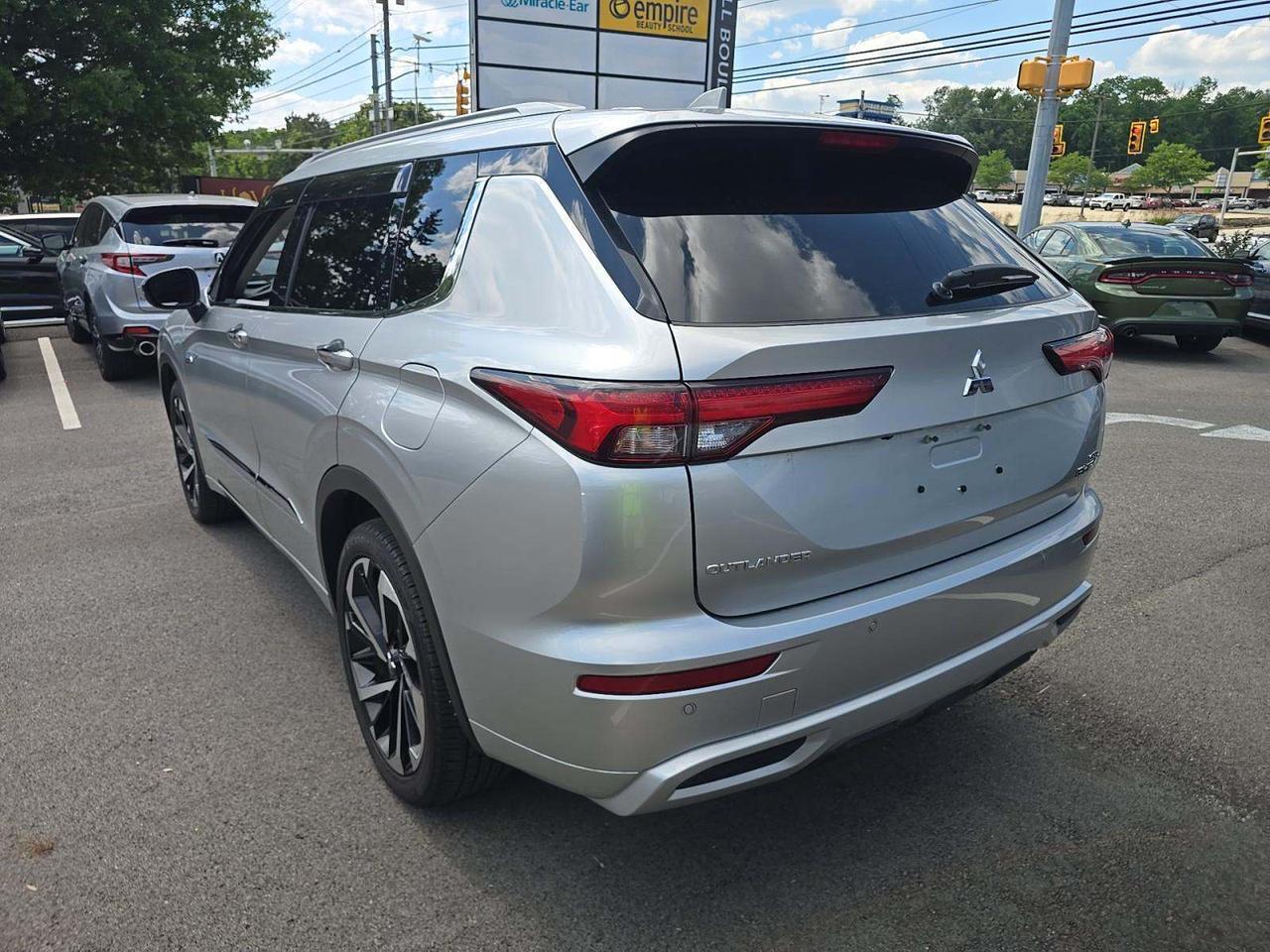 2025 Mitsubishi Outlander Plug-In Hybrid SEL Knoxville TN