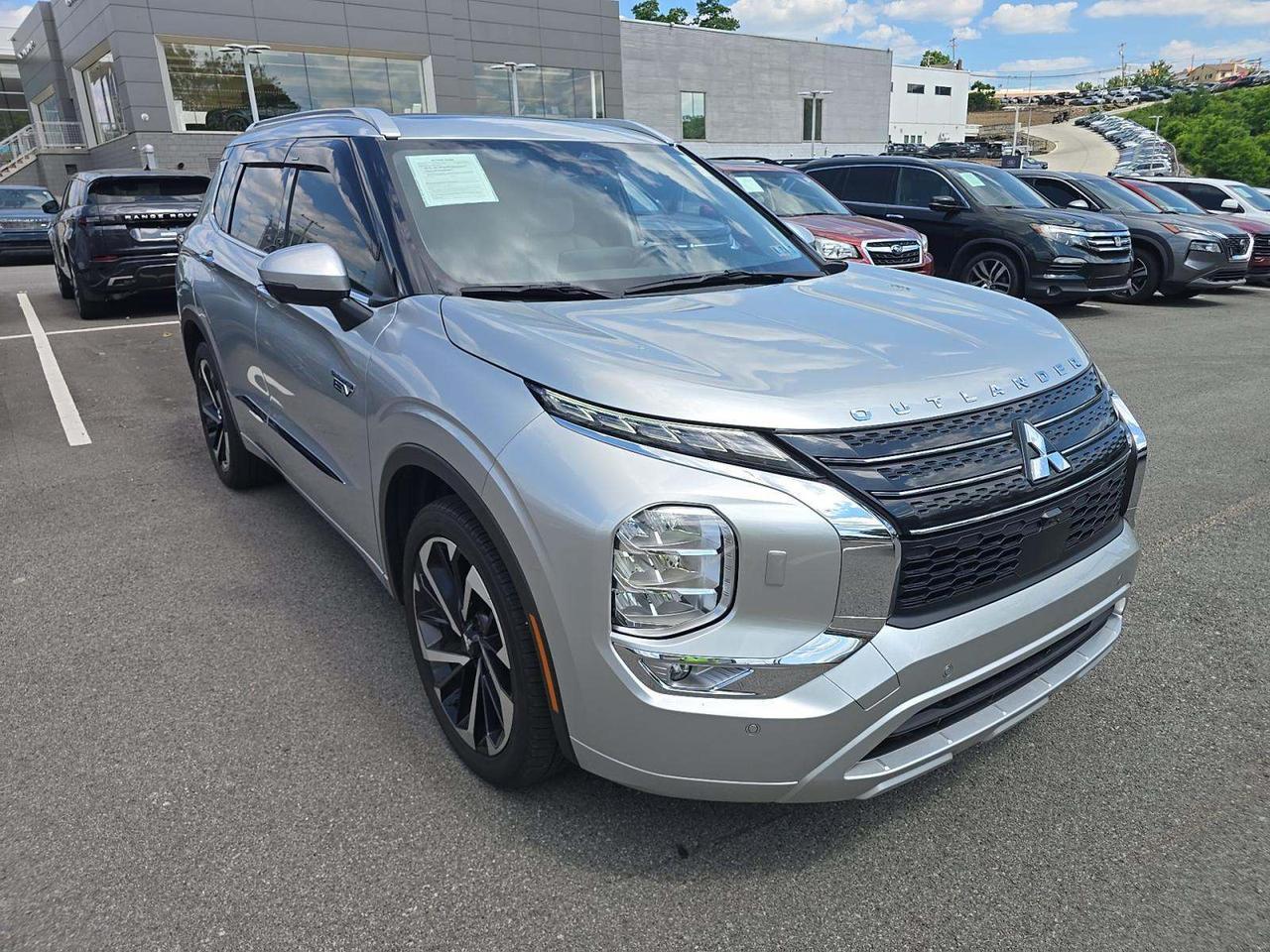 2025 Mitsubishi Outlander Plug-In Hybrid SEL Knoxville TN